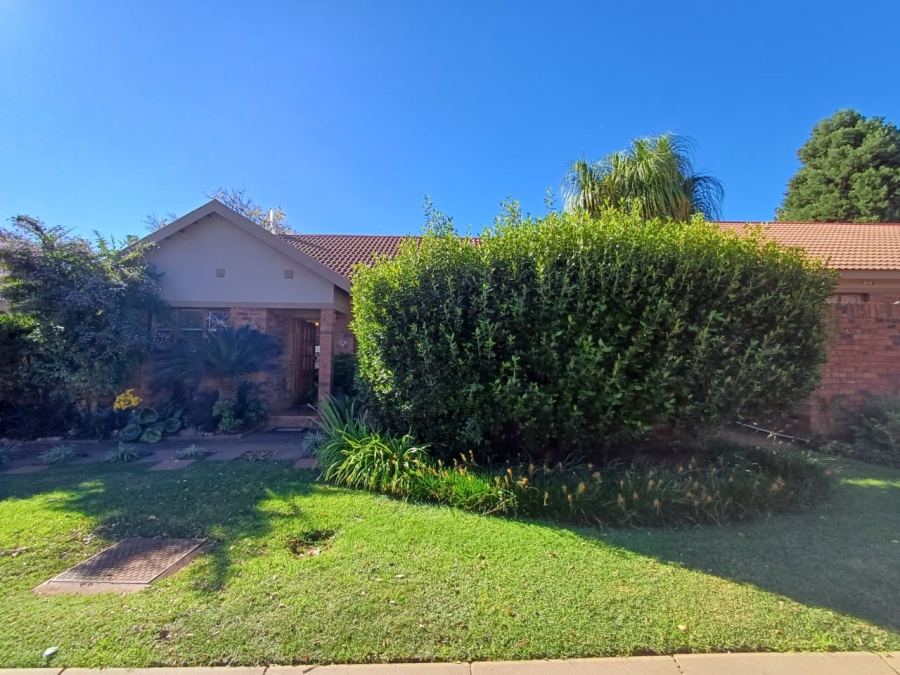 2 Bedroom Property for Sale in Flamwood North West